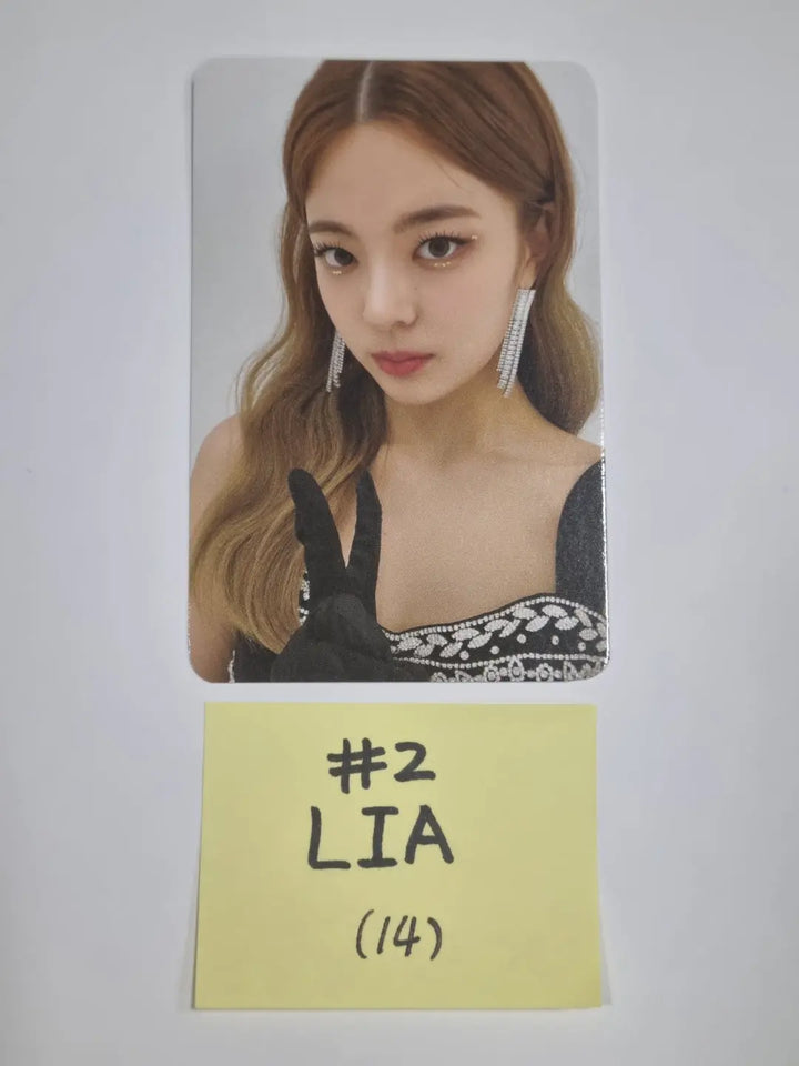 ITZY 'CHECKMATE' - The 1st World Tour Trading Photocard - HALLYUSUPERSTORE