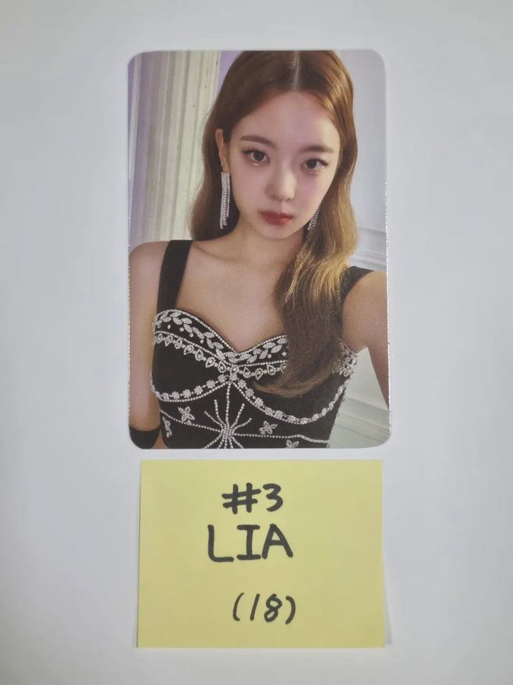 ITZY 'CHECKMATE' - The 1st World Tour Trading Photocard - HALLYUSUPERSTORE