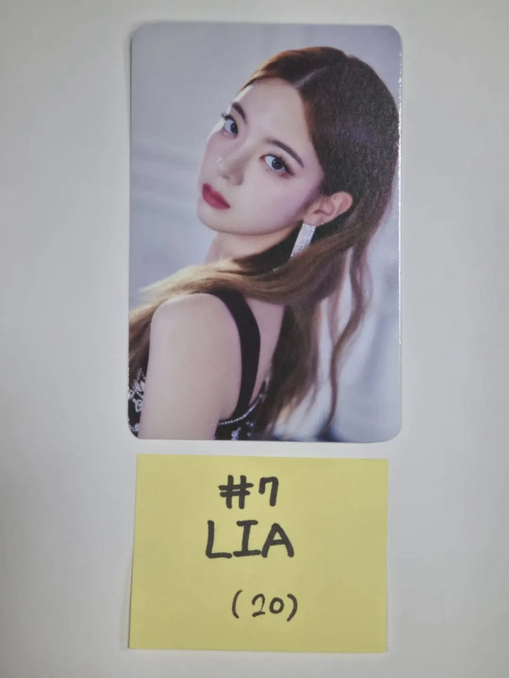 ITZY 'CHECKMATE' - The 1st World Tour Trading Photocard - HALLYUSUPERSTORE