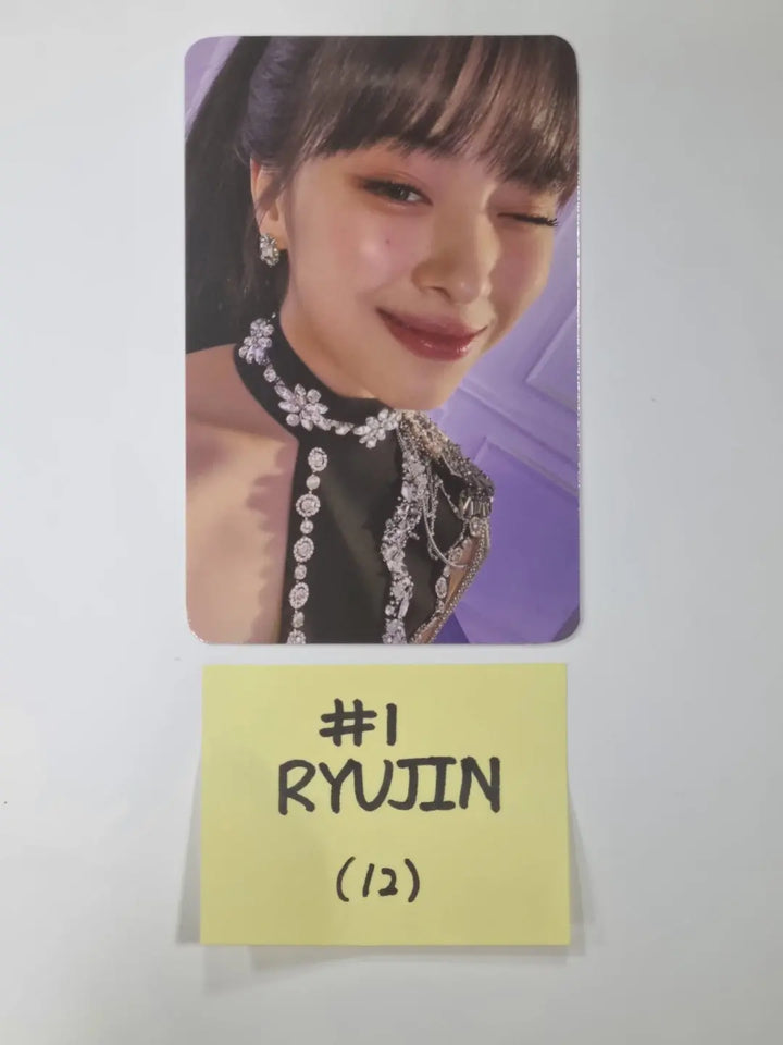 ITZY 'CHECKMATE' - The 1st World Tour Trading Photocard - HALLYUSUPERSTORE