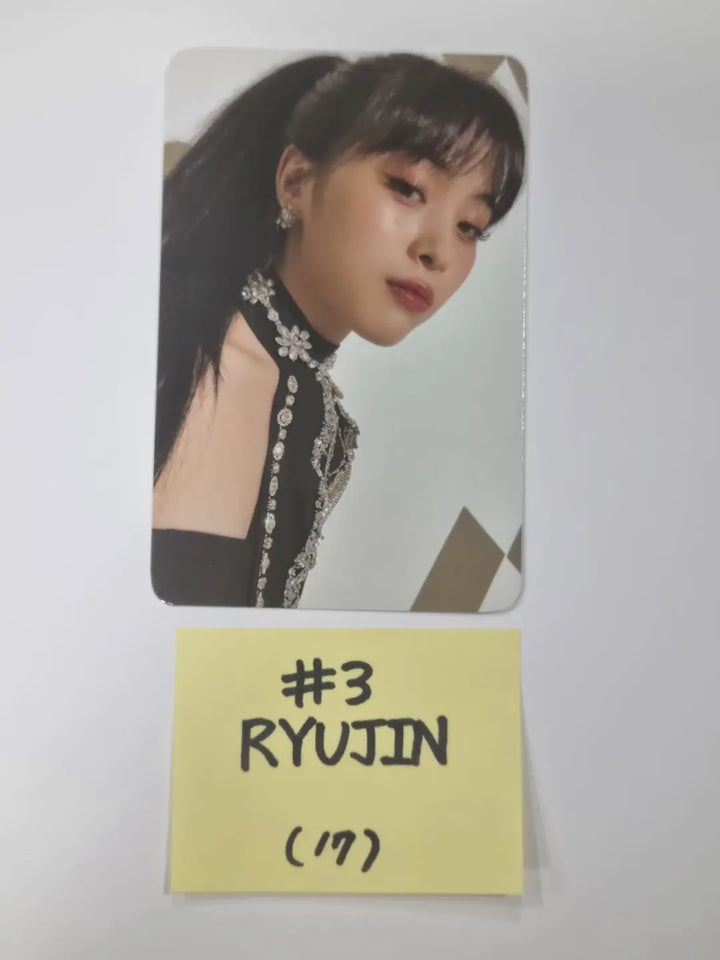 ITZY 'CHECKMATE' - The 1st World Tour Trading Photocard - HALLYUSUPERSTORE
