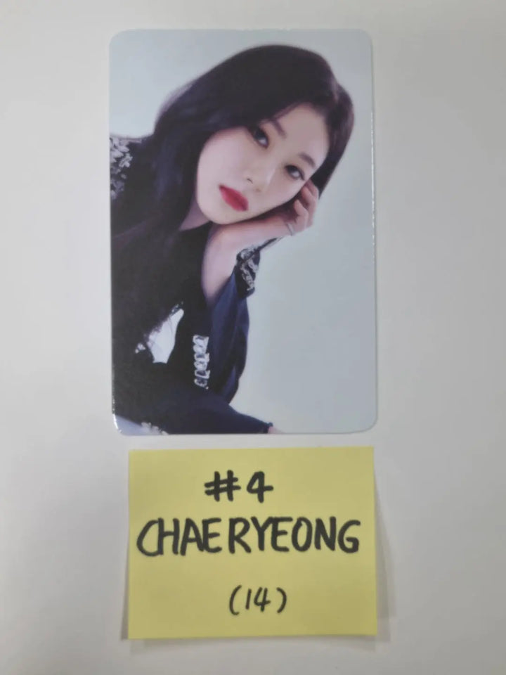 ITZY 'CHECKMATE' - The 1st World Tour Trading Photocard - HALLYUSUPERSTORE