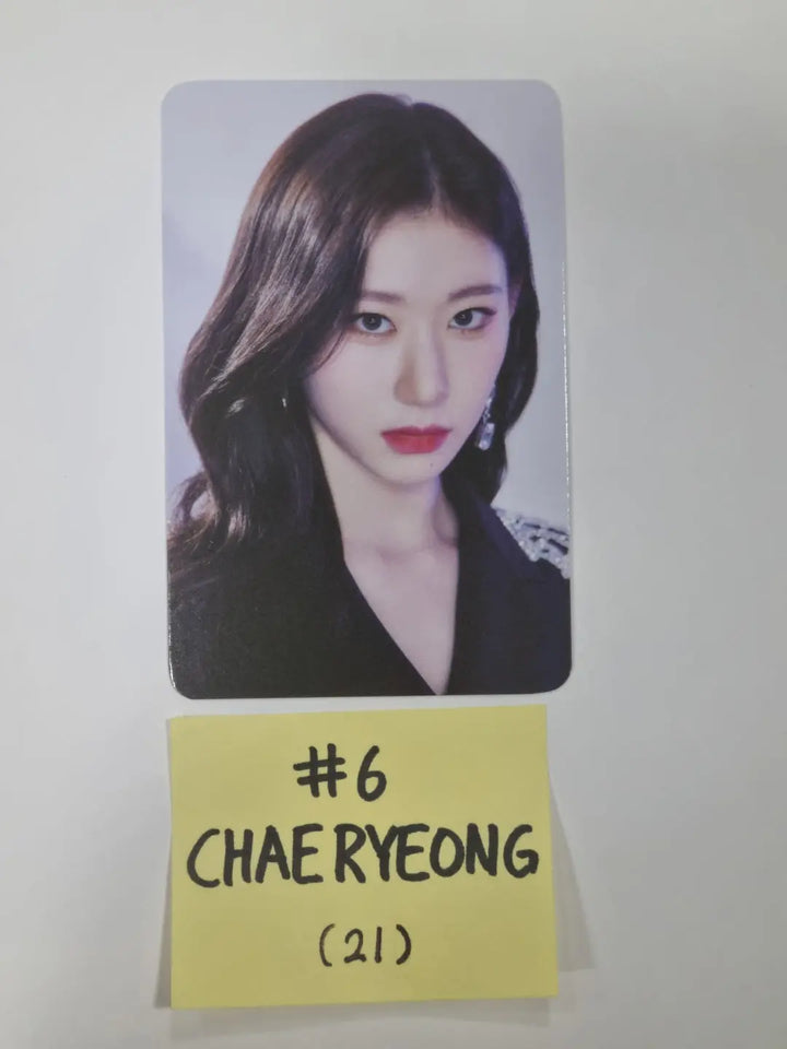 ITZY 'CHECKMATE' - The 1st World Tour Trading Photocard - HALLYUSUPERSTORE