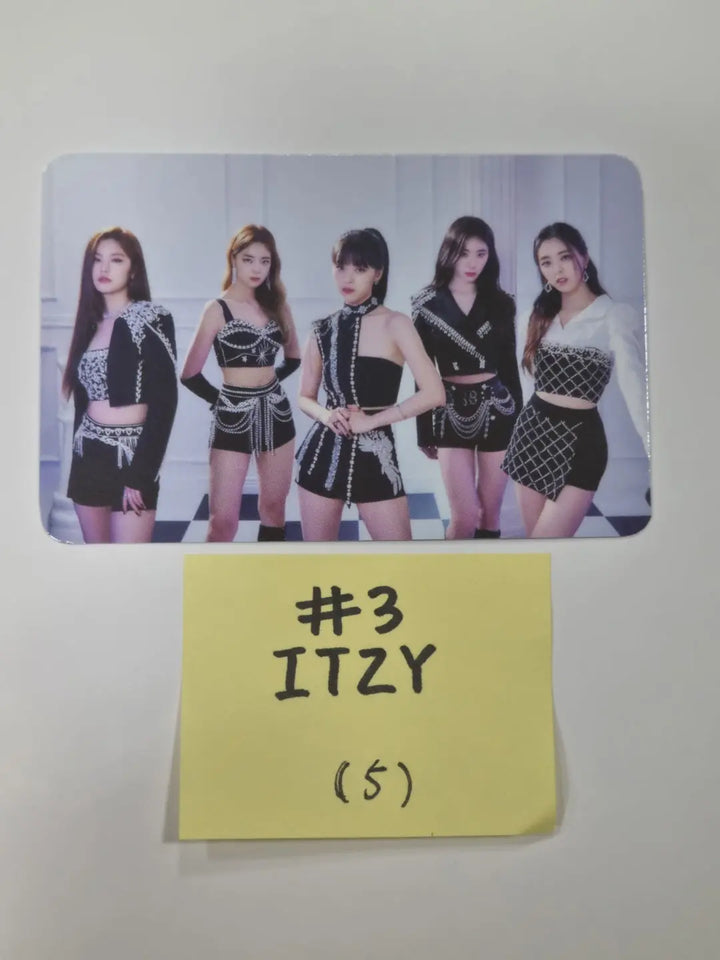 ITZY 'CHECKMATE' - The 1st World Tour Trading Photocard - HALLYUSUPERSTORE