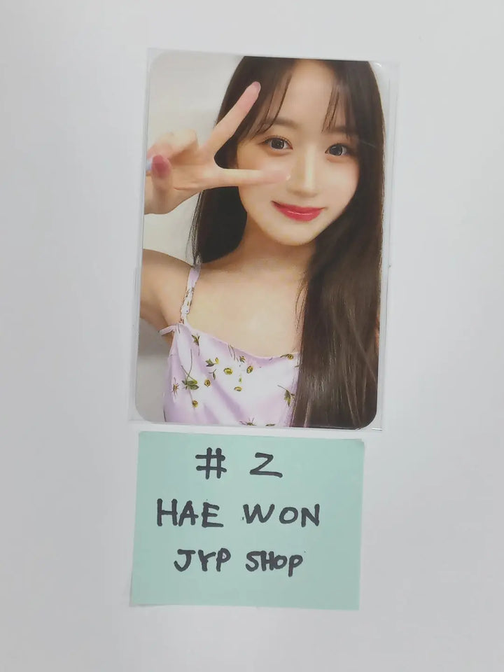 NMIXX 'MIXXPEDIA: PICK LA' 1st Photobook - JYP Shop Pre-order Benefit Photocard - HALLYUSUPERSTORE