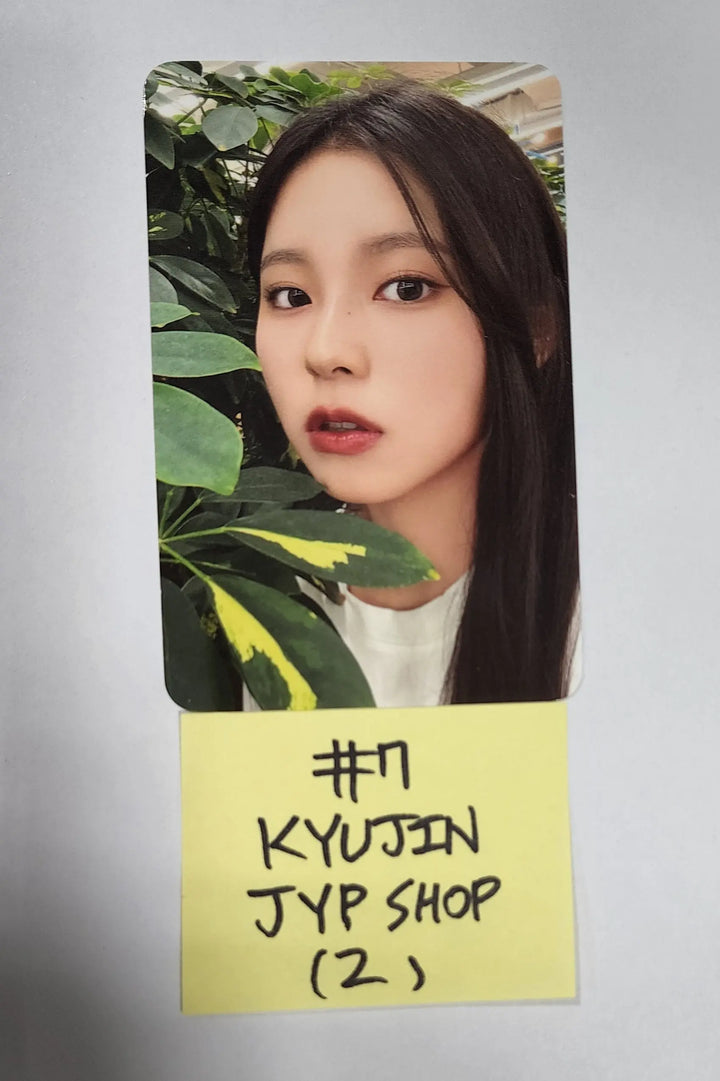NMIXX 'MIXXPEDIA: PICK LA' 1st Photobook - JYP Shop Pre-order Benefit Photocard - HALLYUSUPERSTORE