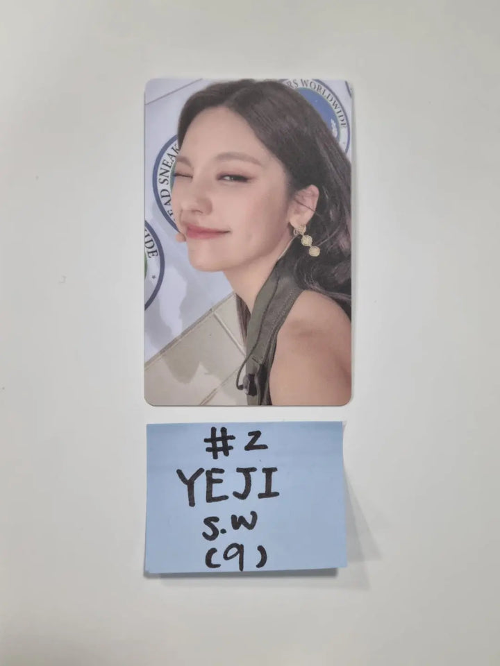 ITZY 'CHECKMATE' - Soundwave Lucky Draw Event PVC Photocard - HALLYUSUPERSTORE