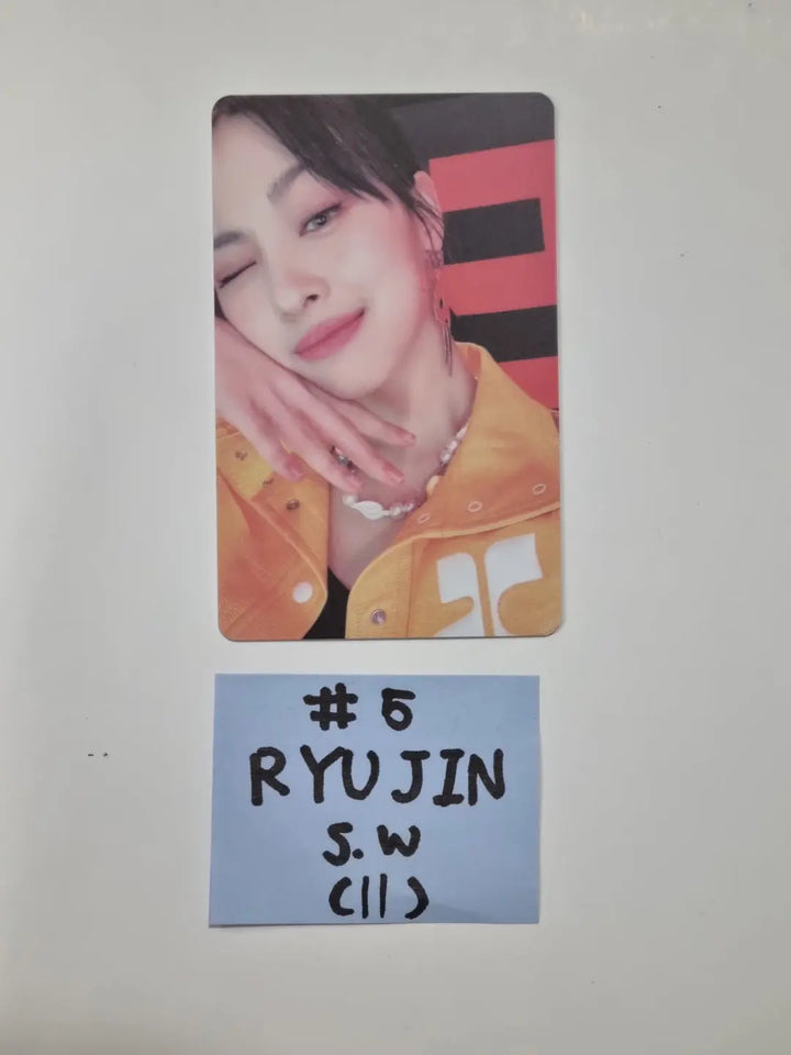 ITZY 'CHECKMATE' - Soundwave Lucky Draw Event PVC Photocard - HALLYUSUPERSTORE