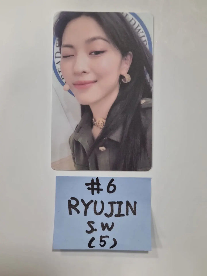 ITZY 'CHECKMATE' - Soundwave Lucky Draw Event PVC Photocard - HALLYUSUPERSTORE