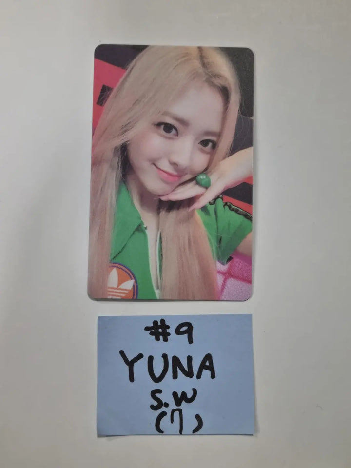 ITZY 'CHECKMATE' - Soundwave Lucky Draw Event PVC Photocard - HALLYUSUPERSTORE
