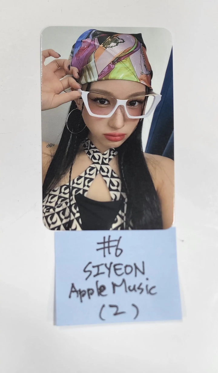 Dreamcatcher "Concept Book " - Apple Music Pre-Order Benefit Photocard - HALLYUSUPERSTORE
