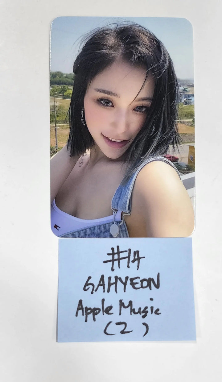 Dreamcatcher "Concept Book " - Apple Music Pre-Order Benefit Photocard - HALLYUSUPERSTORE