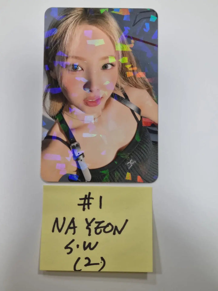 Twice "BETWEEN 1&2" 11th Mini Album - Soundwave Fansign Event Hologram Photocard - HALLYUSUPERSTORE