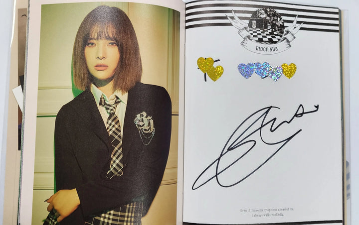 Moon Sua (Of Billlie) 'the Billage of perception : chapter two' - Hand Autographed(Signed) Album, Hand Autographed(Signed) Polaroid - HALLYUSUPERSTORE