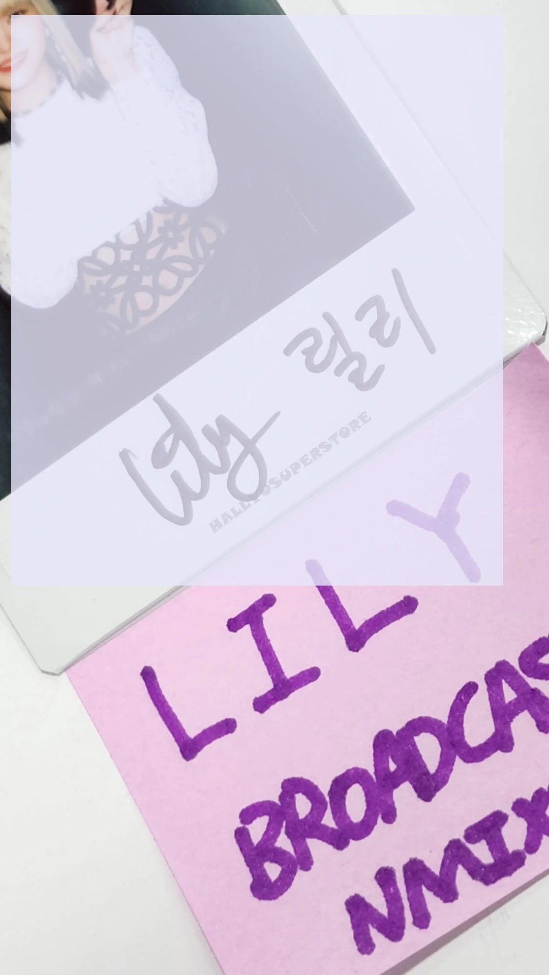 LILY (of NMIXX) 'ENTWURF' - Hand Autographed(Signed) Polaroid - HALLYUSUPERSTORE