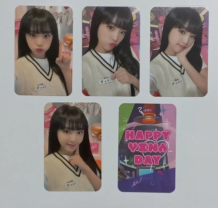 YENA "Yena Day Cafe" - Soundwave Event Photocard - HALLYUSUPERSTORE