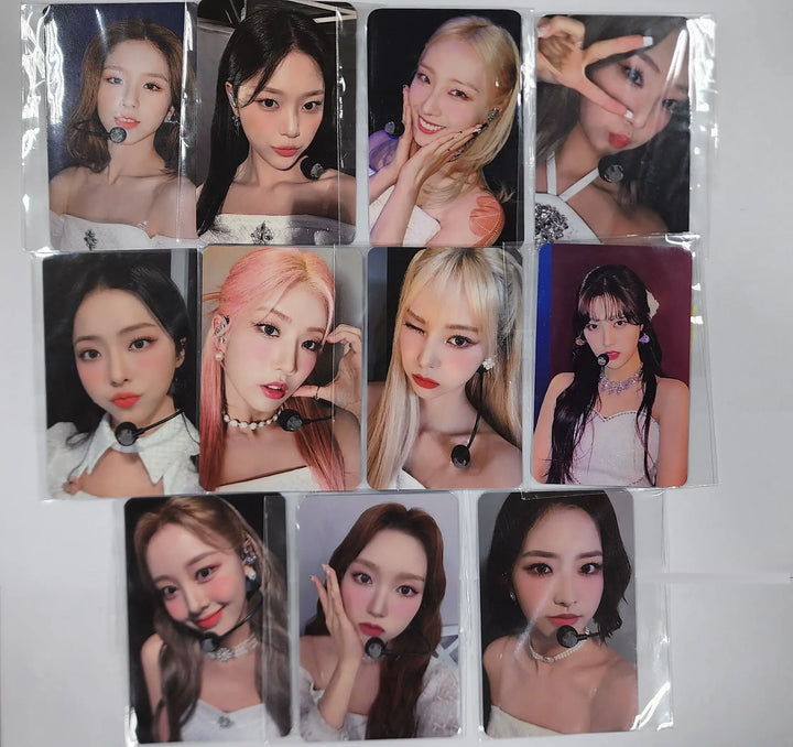 Loona "LOONATHEWORLD" 2022 Loona 1st World Tour - Mood Light Photocard - HALLYUSUPERSTORE