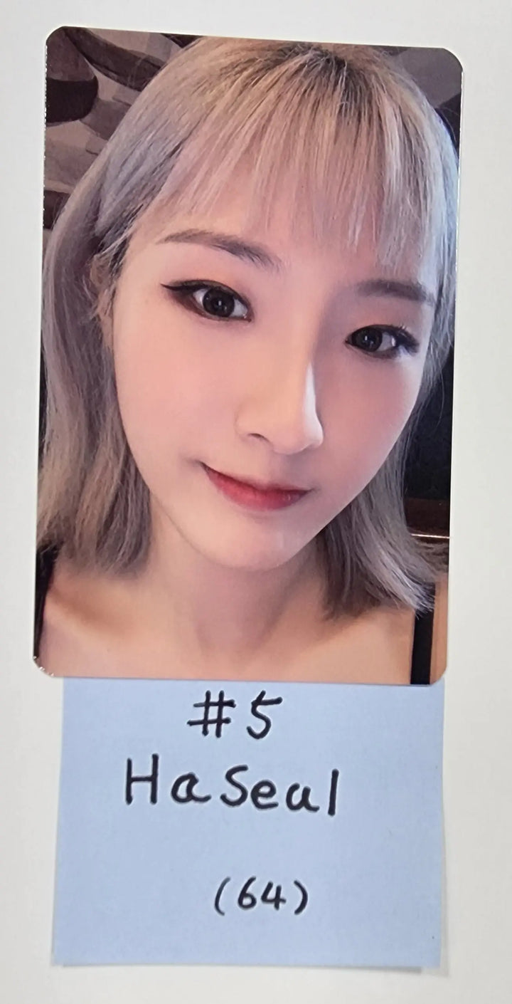 Loona "LOONATHEWORLD" 2022 Loona 1st World Tour - Trading Photocard - HALLYUSUPERSTORE