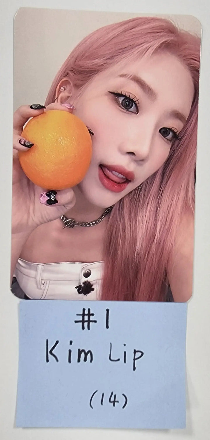 Loona "LOONATHEWORLD" 2022 Loona 1st World Tour - Trading Photocard - HALLYUSUPERSTORE