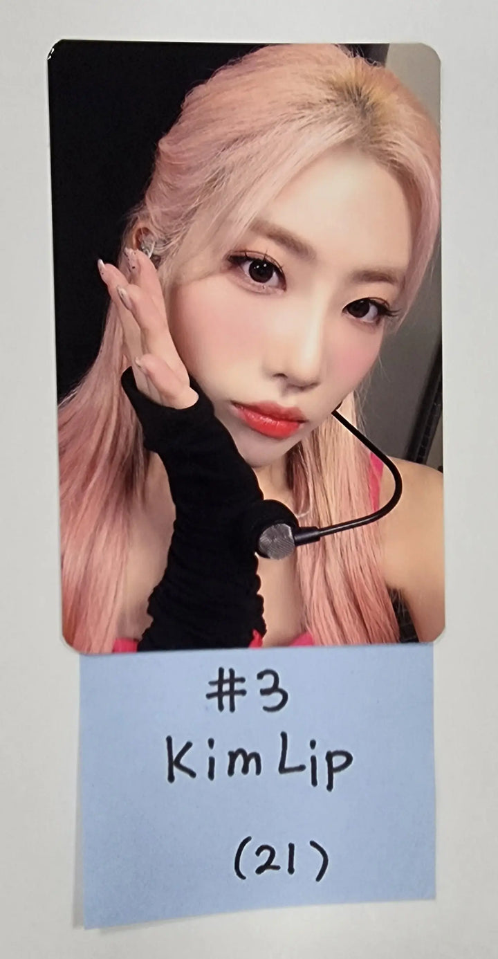 Loona "LOONATHEWORLD" 2022 Loona 1st World Tour - Trading Photocard - HALLYUSUPERSTORE