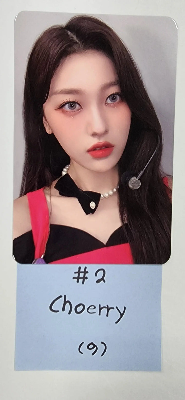 Loona "LOONATHEWORLD" 2022 Loona 1st World Tour - Trading Photocard - HALLYUSUPERSTORE