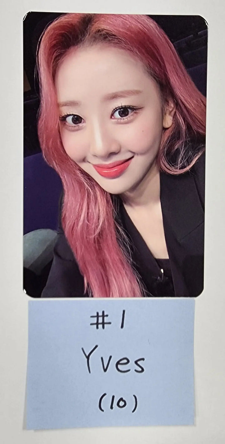Loona "LOONATHEWORLD" 2022 Loona 1st World Tour - Trading Photocard - HALLYUSUPERSTORE