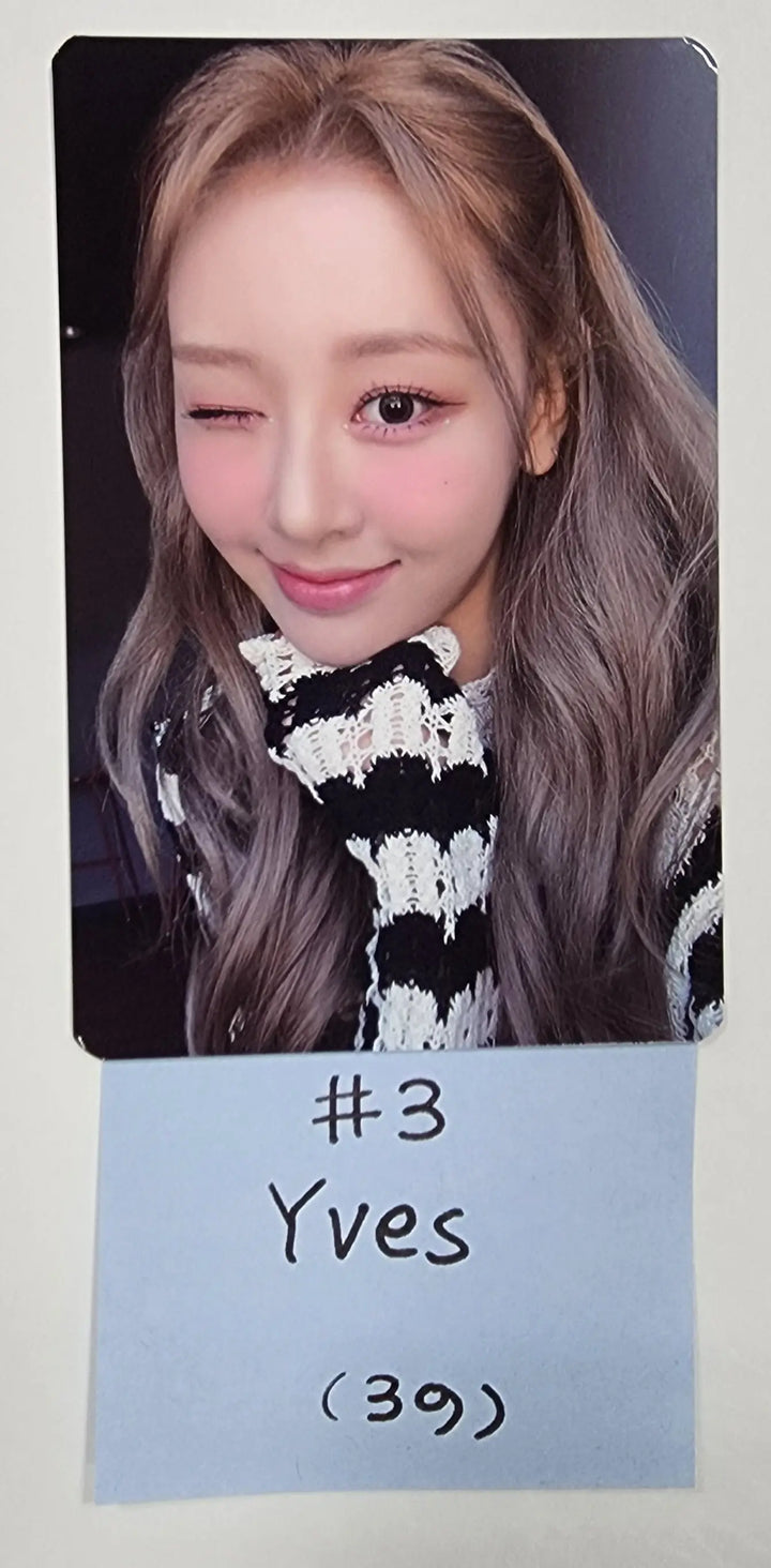 Loona "LOONATHEWORLD" 2022 Loona 1st World Tour - Trading Photocard - HALLYUSUPERSTORE