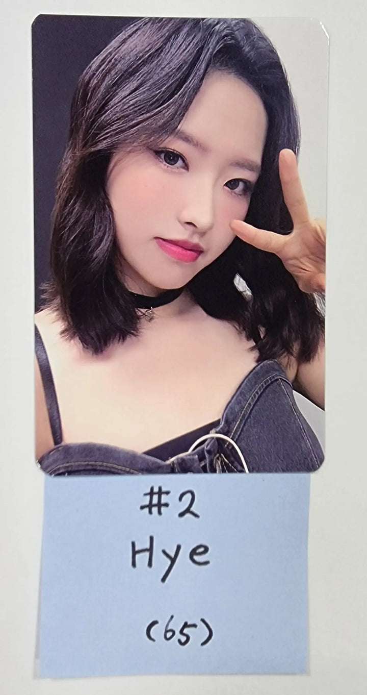 Loona "LOONATHEWORLD" 2022 Loona 1st World Tour - Trading Photocard - HALLYUSUPERSTORE
