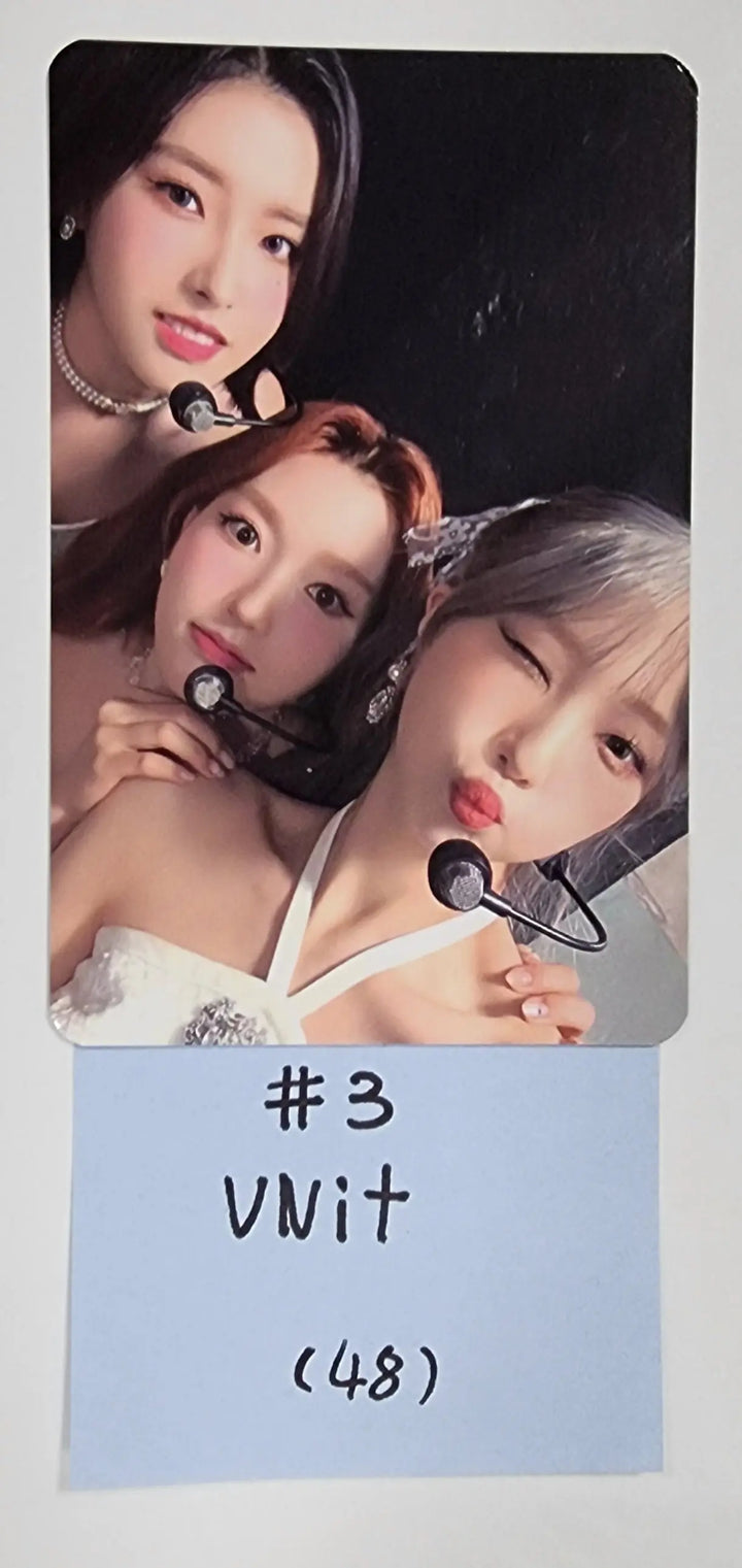 Loona "LOONATHEWORLD" 2022 Loona 1st World Tour - Trading Photocard - HALLYUSUPERSTORE
