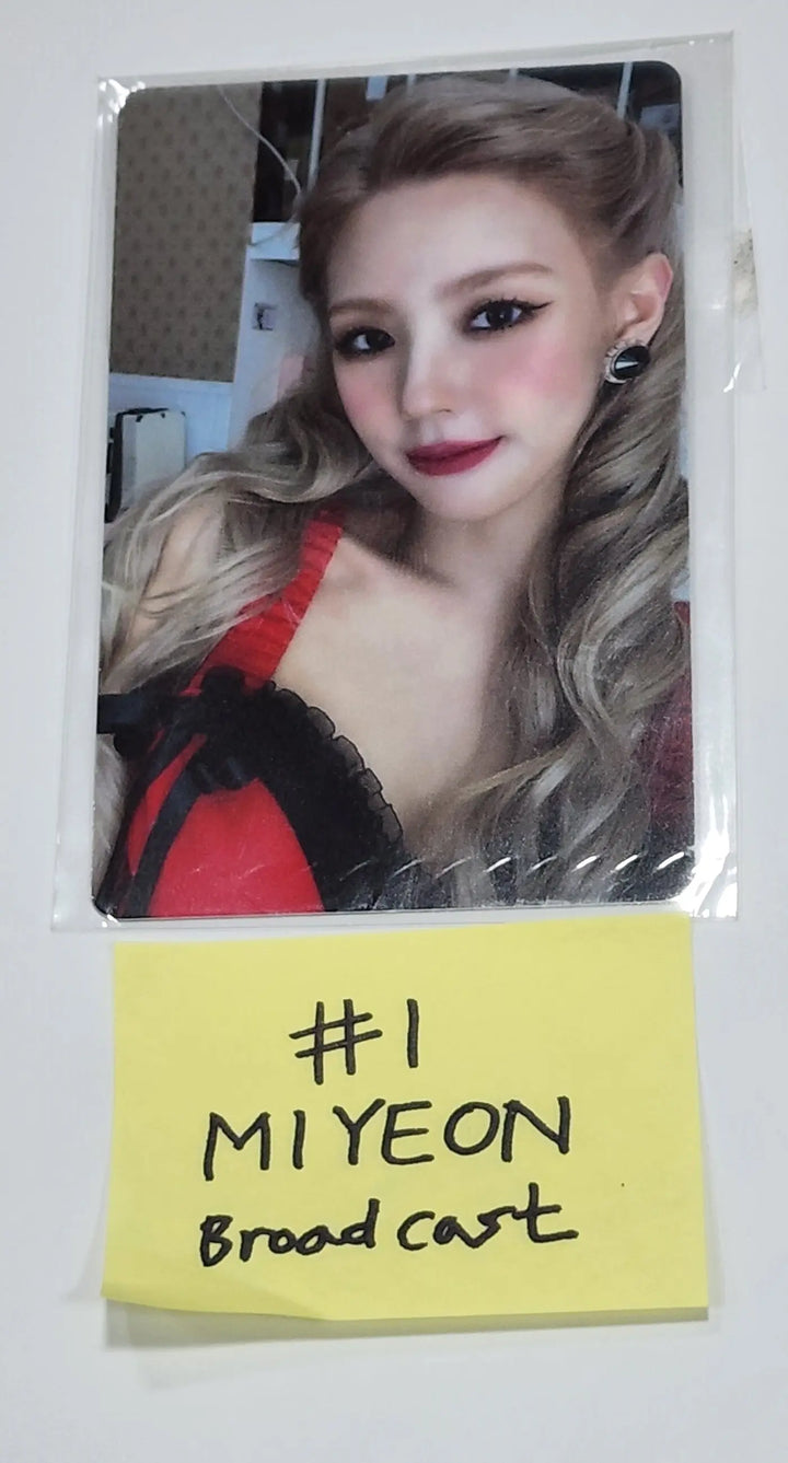 (G) I-DLE "I love"  - Broadcast Photocard - HALLYUSUPERSTORE