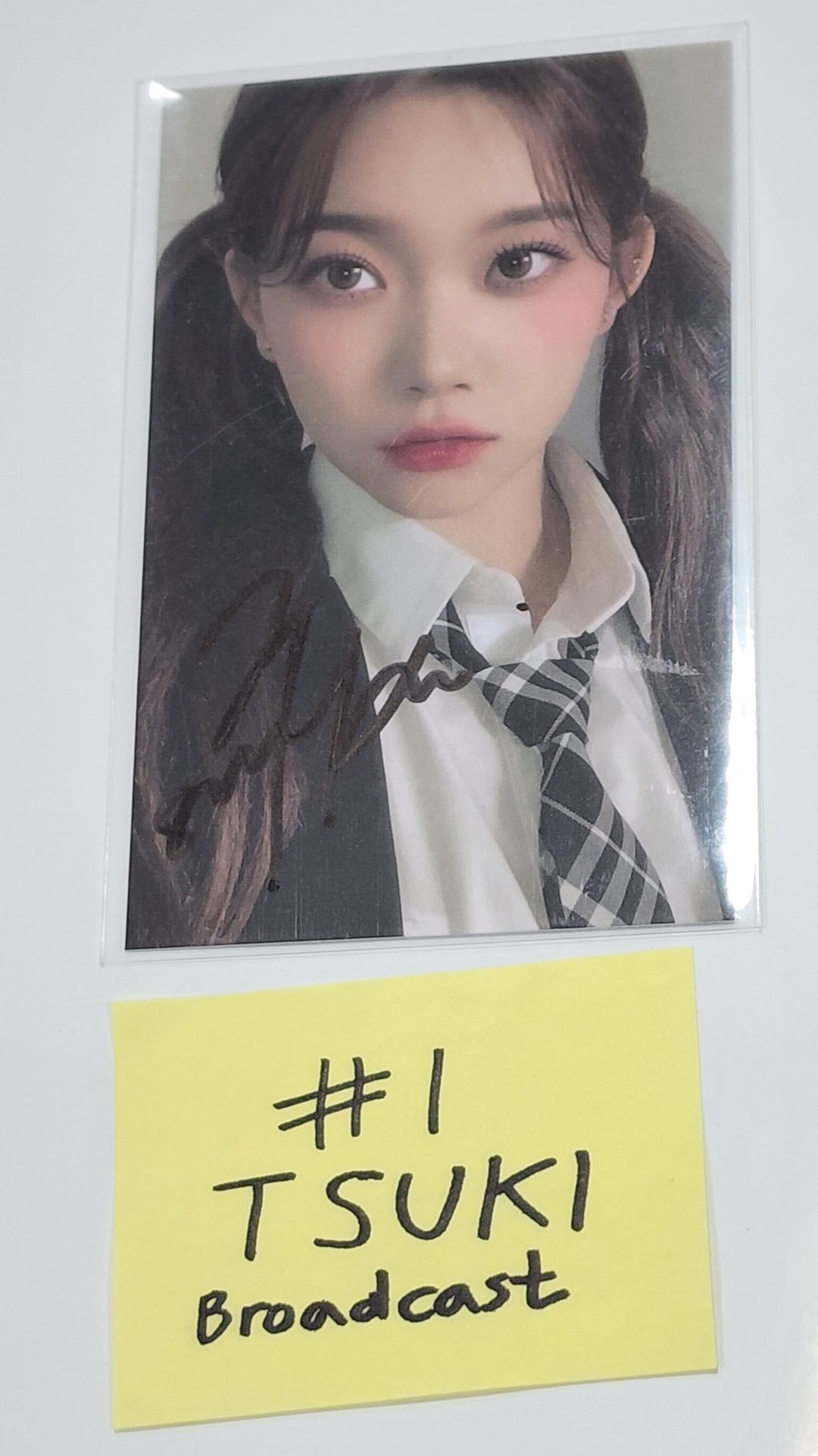 TSUKI (Of Billlie) ‘RING ma Bell’ - Broadcast Hand Autographed(signed) Photocard