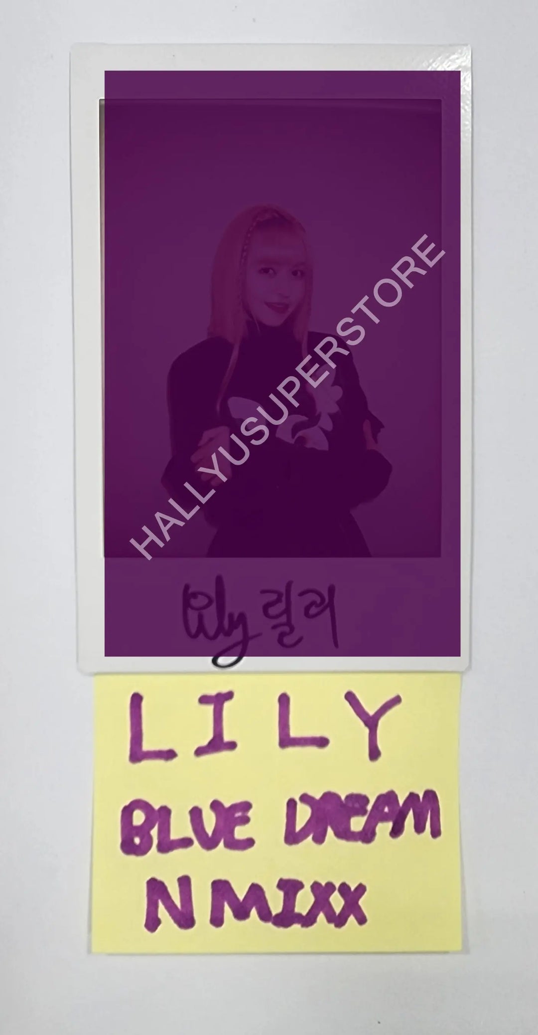 LILY (of NMIXX) 'ENTWURF' - Hand Autographed(Signed) Polaroid - HALLYUSUPERSTORE
