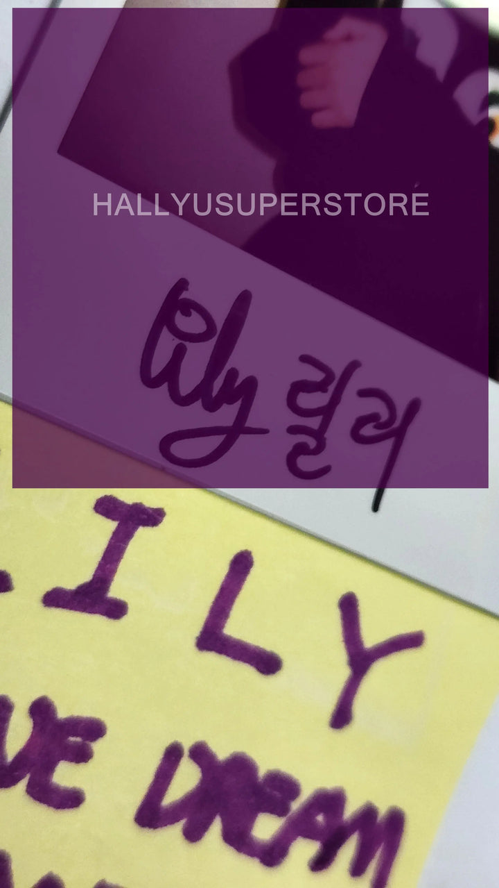 LILY (of NMIXX) 'ENTWURF' - Hand Autographed(Signed) Polaroid - HALLYUSUPERSTORE