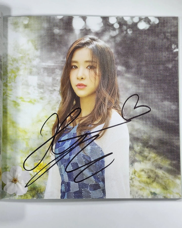 NATURE "NATURE WORLD : CODE W" - Hand Autographed(Signed) Album - HALLYUSUPERSTORE