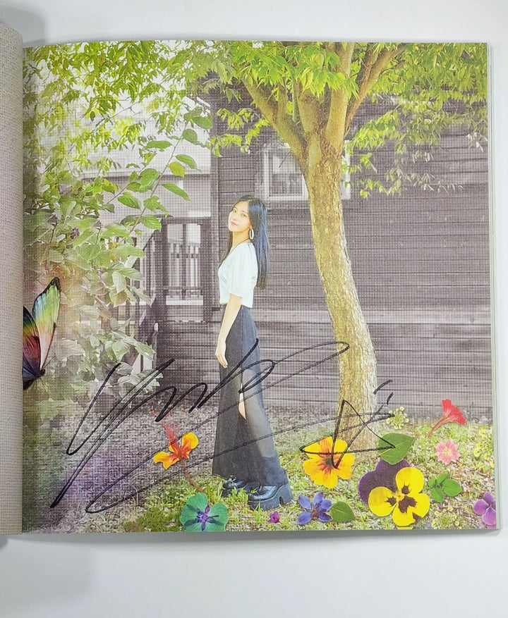 NATURE "NATURE WORLD : CODE W" - Hand Autographed(Signed) Album - HALLYUSUPERSTORE