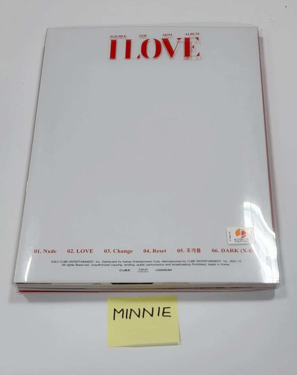 Minnie (Of (G) I-DLE) "I love" - Hand Autographed(Signed) Album - HALLYUSUPERSTORE