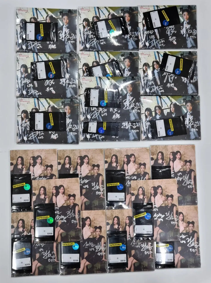 TripleS "Acid Angel from Asia" US Edition - Hello82 Hand Autographed(Signed) Album - HALLYUSUPERSTORE