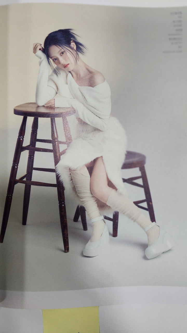 Loona - THE BIG ISSUE Heejin & Hyunjin Korea Magazine - HALLYUSUPERSTORE