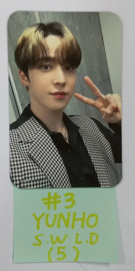 Ateez "The World Ep.1 - MOVEMENT" - Soundwave Lucky Draw Event Photocard, 2 Cut Photo - HALLYUSUPERSTORE
