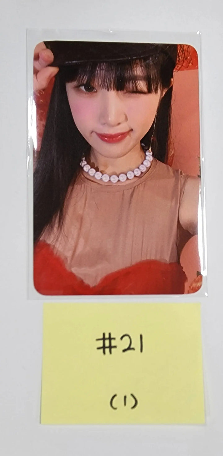 YENA "Yena in Winterland"  THE HYUNDAI SEOUL - Pop-Up Official Trading Photocard - HALLYUSUPERSTORE