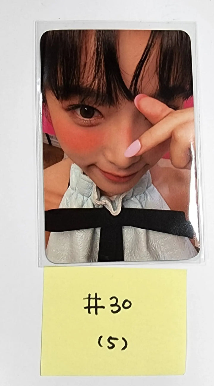 YENA "Yena in Winterland"  THE HYUNDAI SEOUL - Pop-Up Official Trading Photocard - HALLYUSUPERSTORE