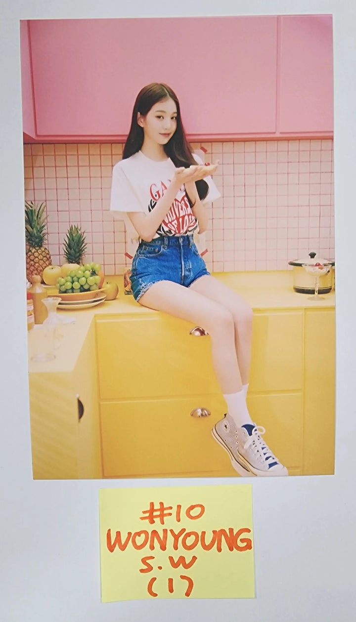 IVE 2023 Season's Greetings - Soundwave Pre-Order Benefit Photocard - HALLYUSUPERSTORE