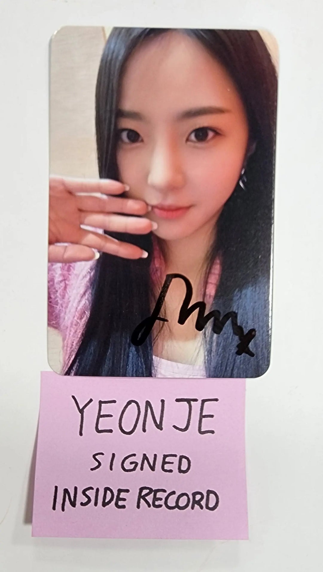 Yeon Je (of ALICE) "DANCE ON" - Hand Autographed(Signed) Photocard - HALLYUSUPERSTORE