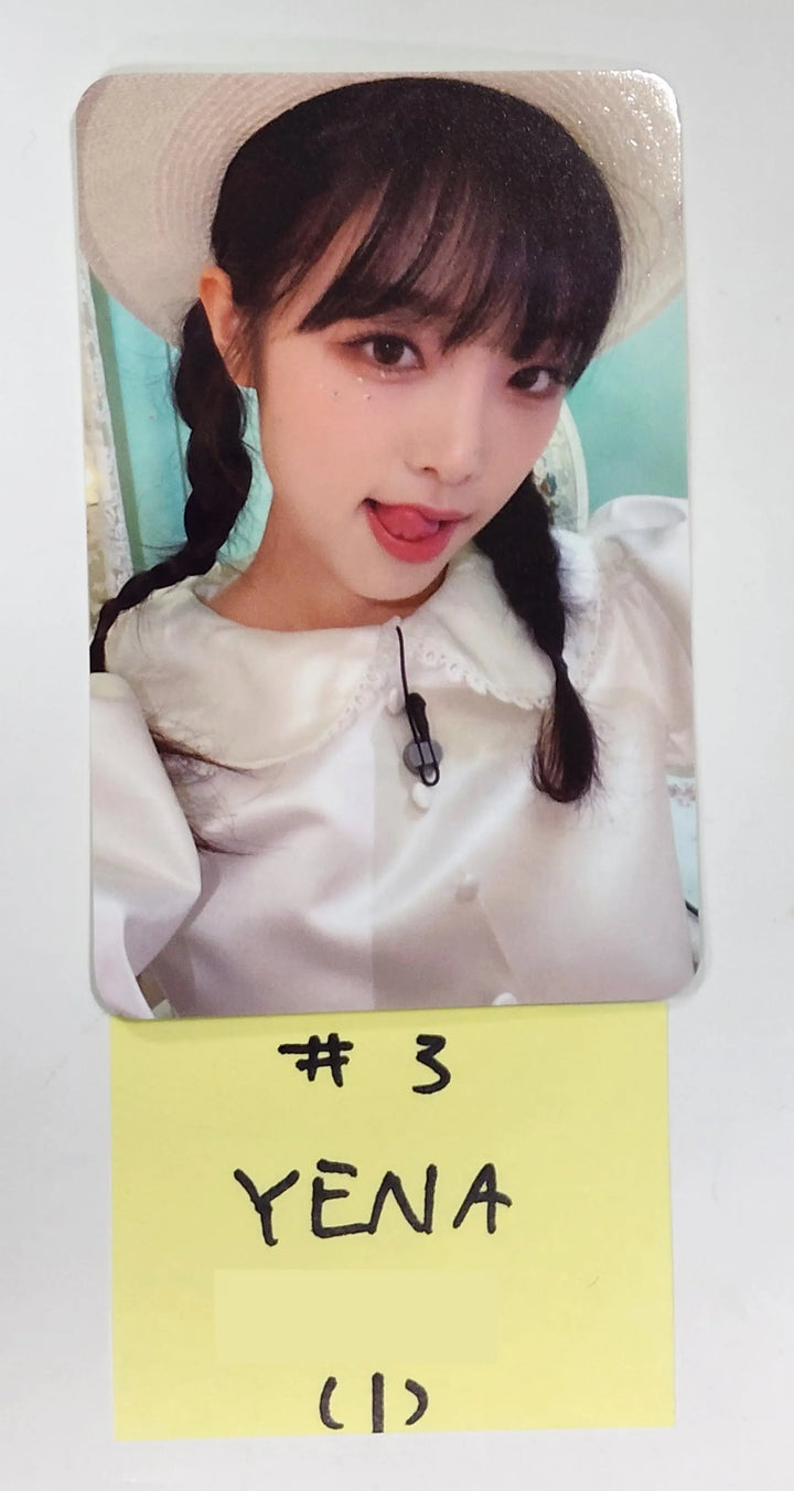 Yena "Yena Friends" 1st Fanmeeting - Official MD Specail Gift Photocard - HALLYUSUPERSTORE