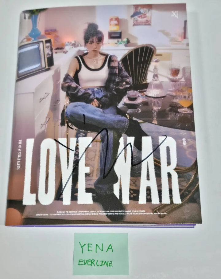 YENA "Love War" - Hand Autographed(Signed) Album - HALLYUSUPERSTORE