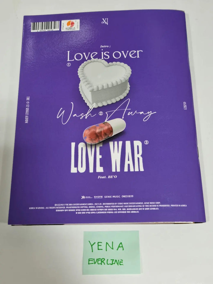 YENA "Love War" - Hand Autographed(Signed) Album - HALLYUSUPERSTORE