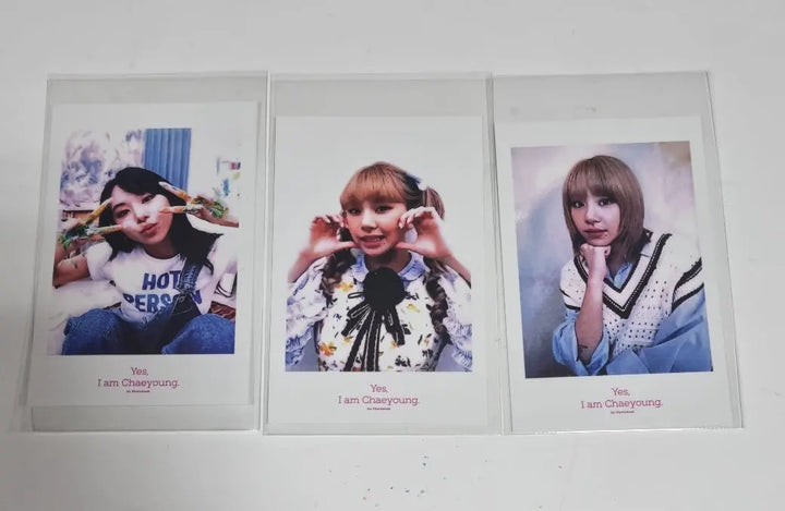 Chae Young (Of TWICE} "Yes, I am Chaeyoung." 1st Photobook - Ktown4U Special Gift Polaroid Type Photocard - HALLYUSUPERSTORE