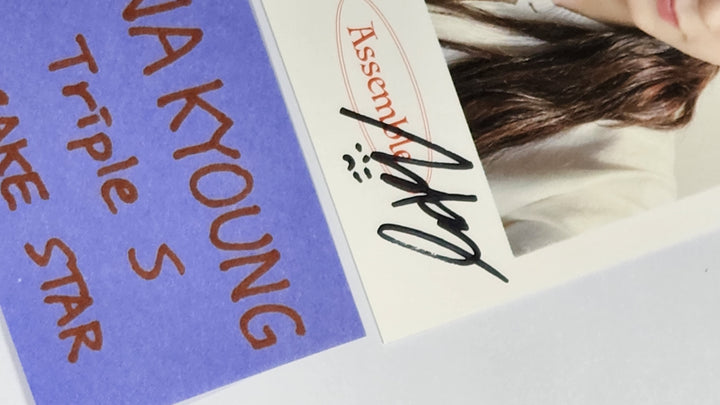 Na Kyoung (Of TripleS) "ASSEMBLE" - Hand Autographed(Signed) Photocard - HALLYUSUPERSTORE