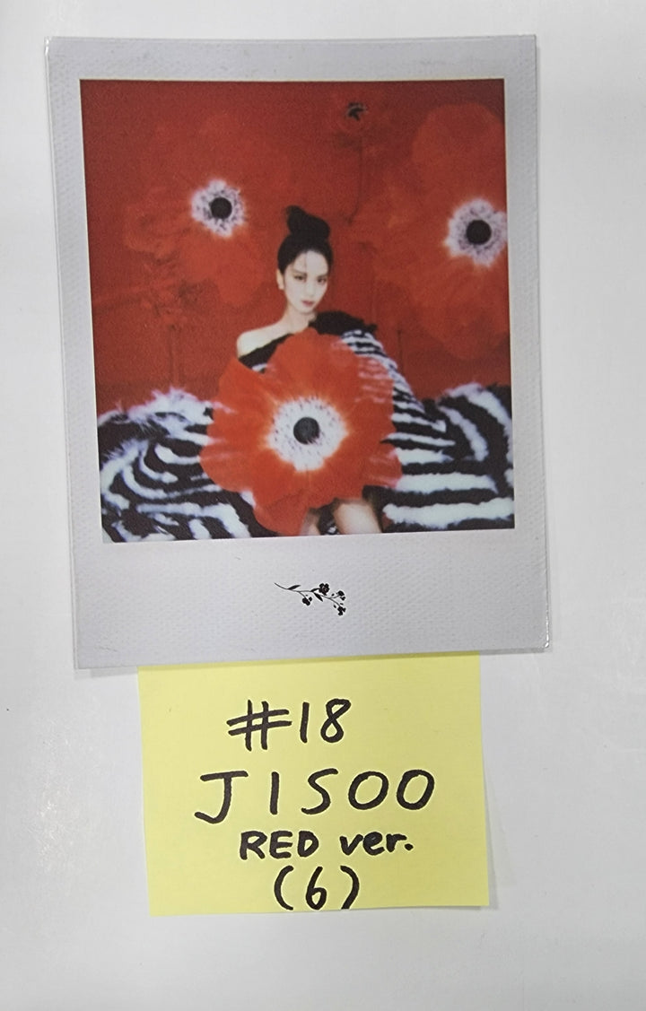 JISOO (Of Black Pink) "ME" 1st Single Album - Official Photocard, Polaroid - HALLYUSUPERSTORE