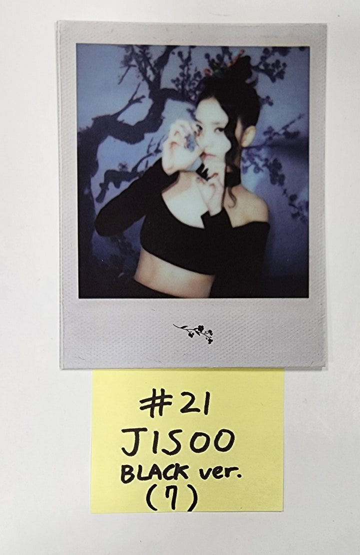 JISOO (Of Black Pink) "ME" 1st Single Album - Official Photocard, Polaroid - HALLYUSUPERSTORE